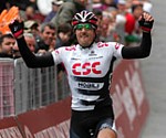 Fabian Cancellara wins the Monte Paschi Eroica 2008